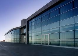 Phân tích ưu và nhược điểm của 4 loại mặt dựng nhôm kính cường lực